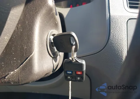 2005 Ford Focus Zxw из США, поврежденный, VIN 1FAFP36N15W138599